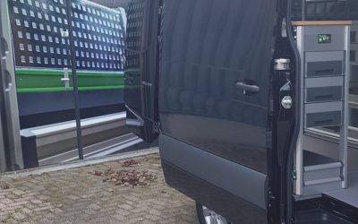 Bott in Mercedes Sprinter voor  DM technics  uit Middelburg