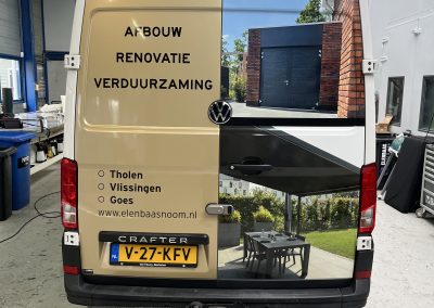 Achterzijde Volkswagen Crafter met Gatelock en voertuigbelettering