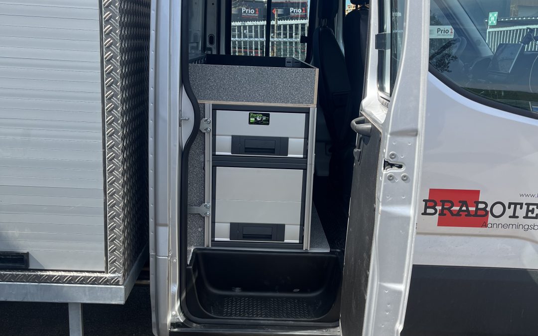Iveco Daily met Bott Vario 3 ladekast – Brabotech